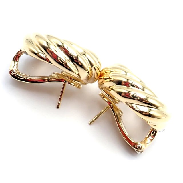 Contemporary Late 20th Century Verdura Yellow Gold Diamond Swirl Earrings, Pair For Sale - Image 3 of 15