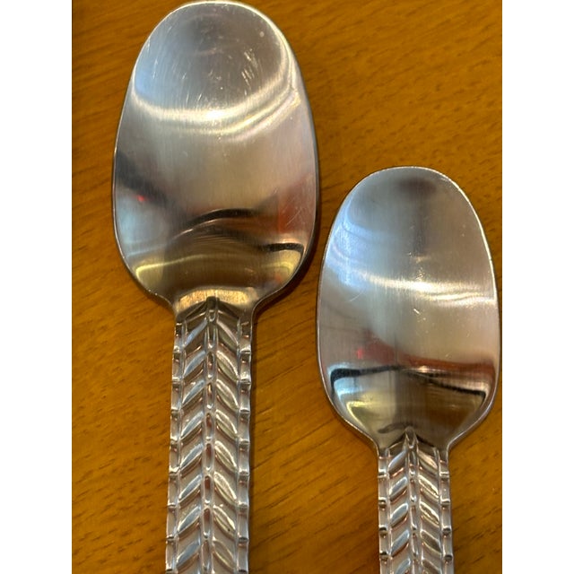 1990s Joseph Abboud Service for Ten- 50 Pieces For Sale - Image 4 of 6