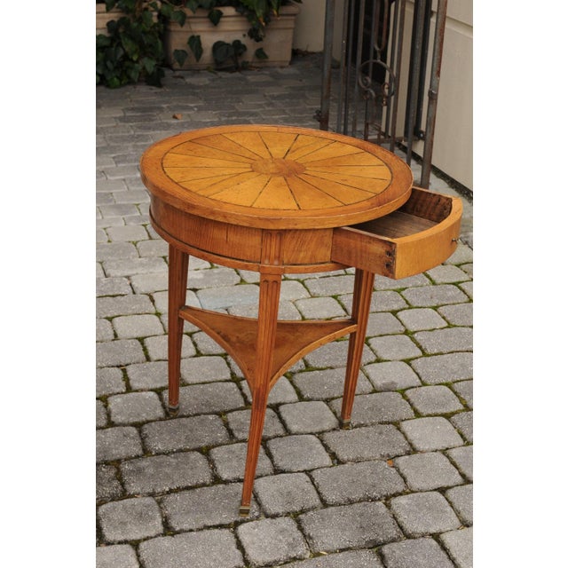 French Napoleon III 1860s Walnut Guéridon Side Table with Radiating Veneer For Sale - Image 11 of 12