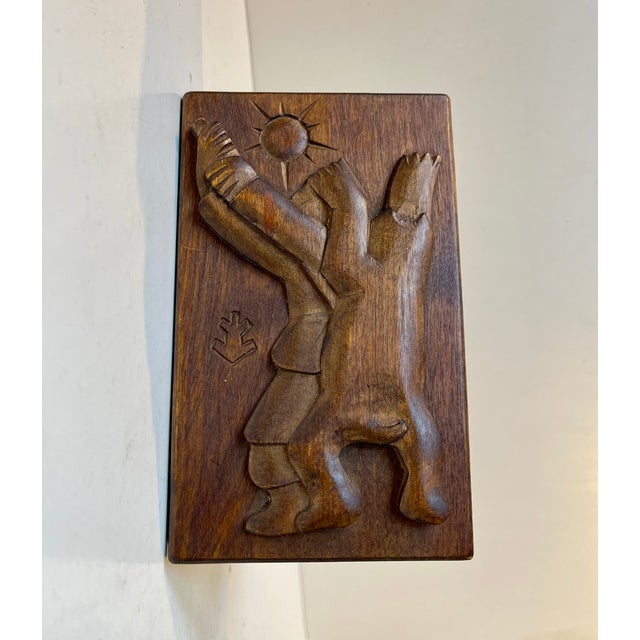 Mid-Century Folk Art Oak Box with Bear Attached Carved in Relief, 1950s For Sale - Image 10 of 10
