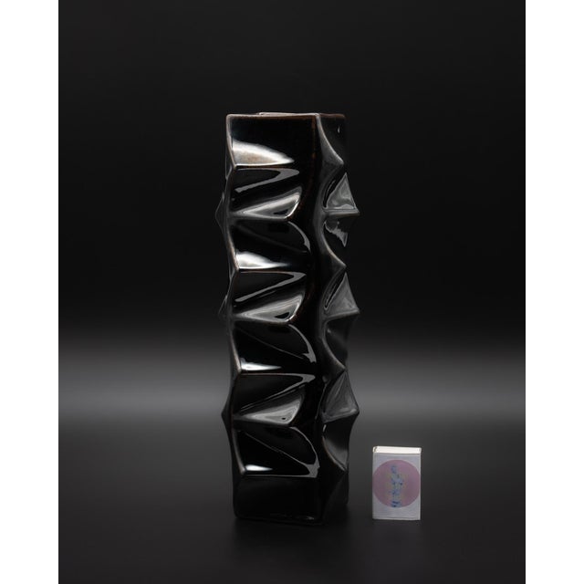 Mid-Century Modern Black Glazed Porcelain Vase by Heinrich Fuchs for Hutschenreuther, 1960s–1970s For Sale - Image 3 of 8