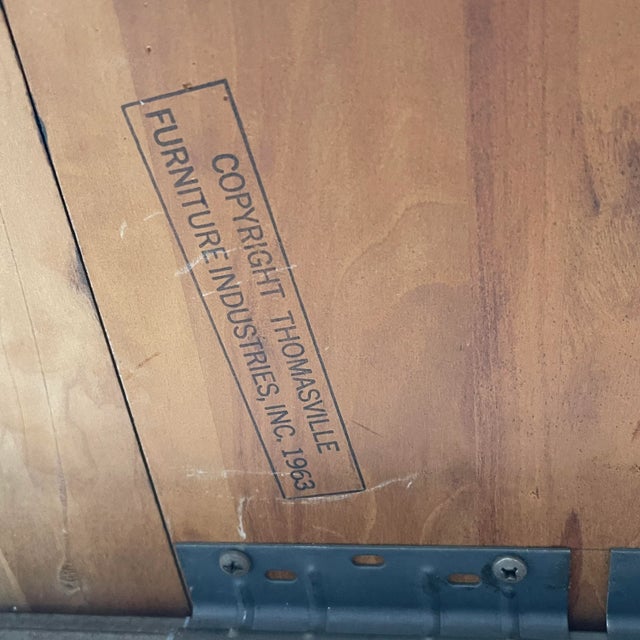 Vintage Thomasville Bay Colony Collection Traditional Solid Cherry Drop Leaf Gate Leg Extension Dining Table For Sale - Image 11 of 12