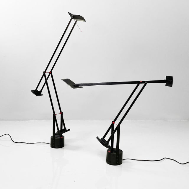 Artemide Modern Italian Black Table Lamps Tizio by Richard Sapper for Artemide, 1980s, Set of 2 For Sale - Image 4 of 18