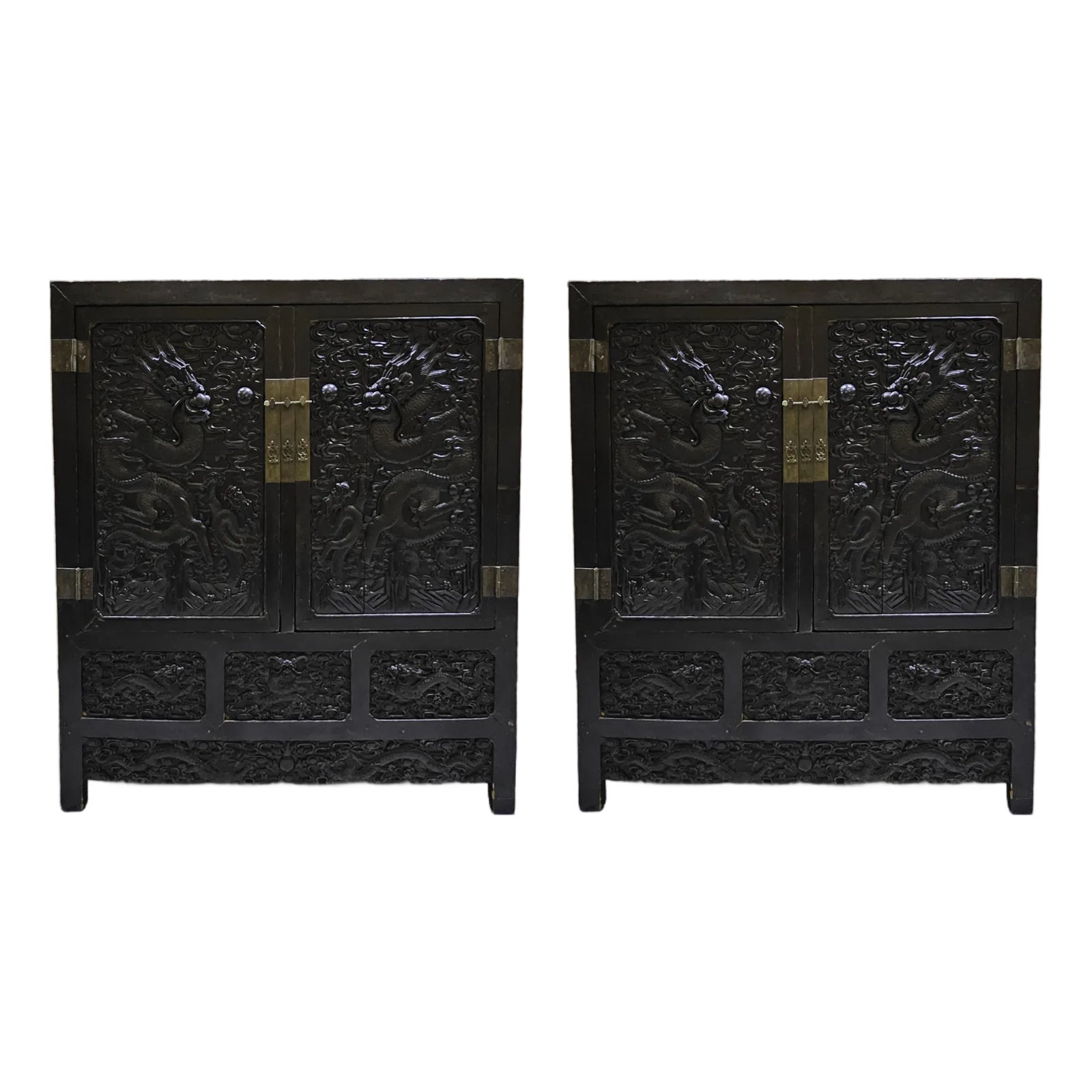 An Impressive Pair of Qing Dynasty Chinese Carved Dragon Cabinets ...
