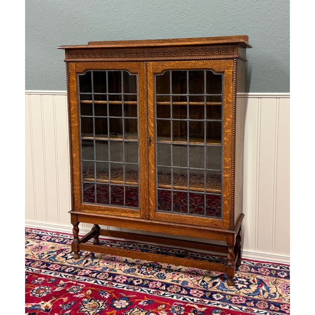 Antique English Bookcase Cabinet Double Door Leaded Wavy Glass Oak c.1930s For Sale - Image 4 of 18