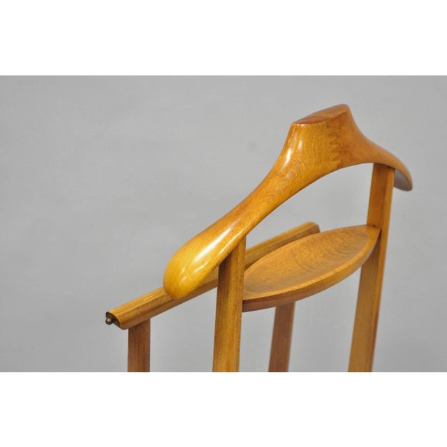Vintage Fratelli Reguitti Italian Beech Wood 2 Tier Gentleman's Clothing Valet For Sale - Image 15 of 16