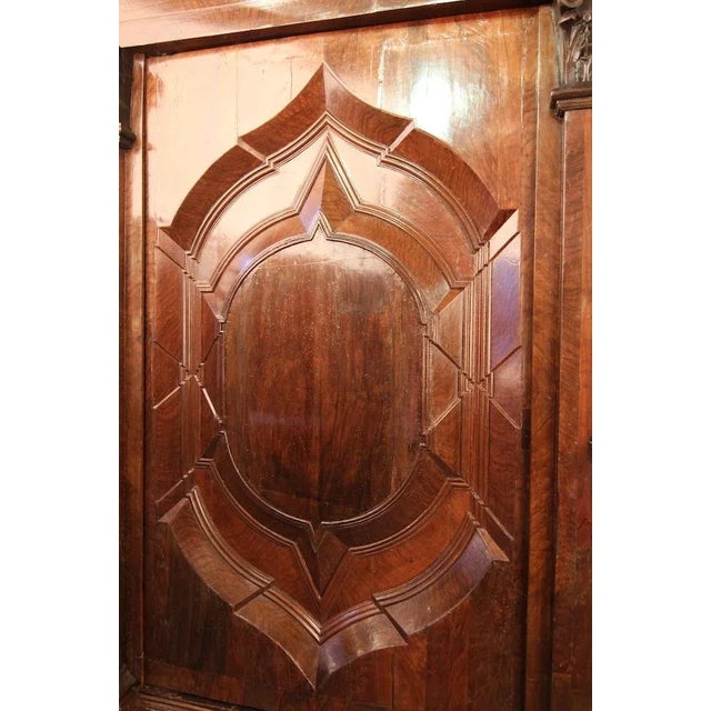 Brown Hamburg Schapp Cabinet, 18th Century For Sale - Image 8 of 18