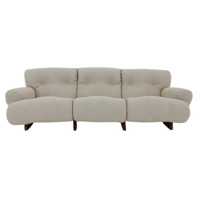 Italian Sofa in Boucle, 1970s For Sale
