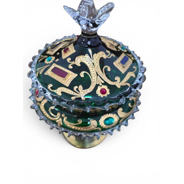 Venetian Emerald Green Glass Covered Bonbonnière with Gilt Decoration and Jewele, 1950 For Sale - Image 3 of 14