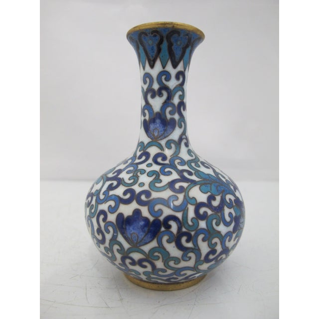 Mid 20th Century Chinese Turquoise & Cobalt Blue Cloisonne Enamel Flower Brass Small Vase For Sale - Image 5 of 9