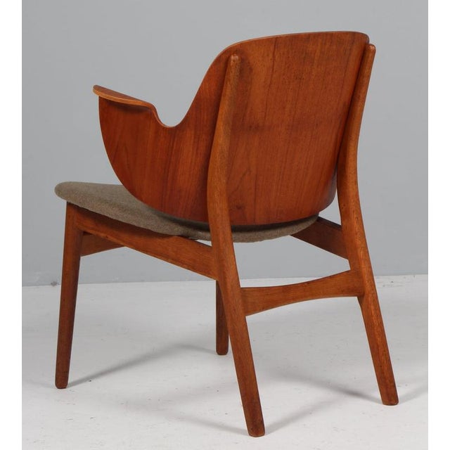 Hans Olsen Danish Model 107 Lounge Chair with Oak Frame by Hans Olsen for Bramin, 1960s For Sale - Image 4 of 6