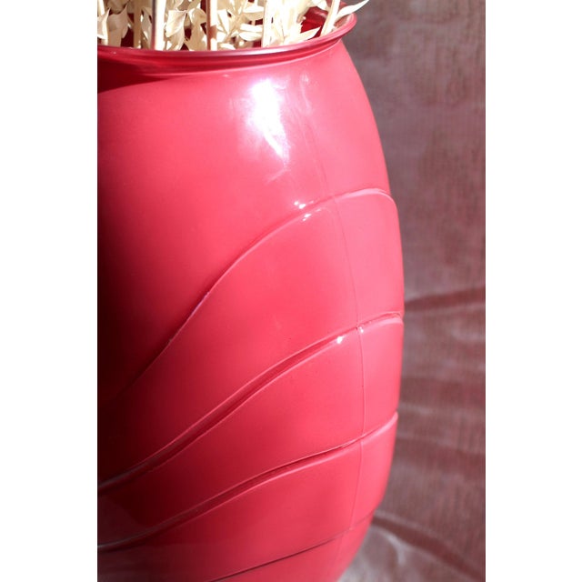 Glass Art Deco vase - red vase - 80s vase - extra large vase - red glass - Art Deco Revival - lipstick red - vase gift - retro gift - Post Modern For Sale - Image 7 of 10