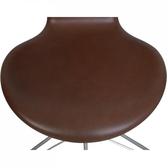 1980s Model 3117 Office Chair in Mokka Leather by Arne Jacobsen, 1980s For Sale - Image 5 of 14