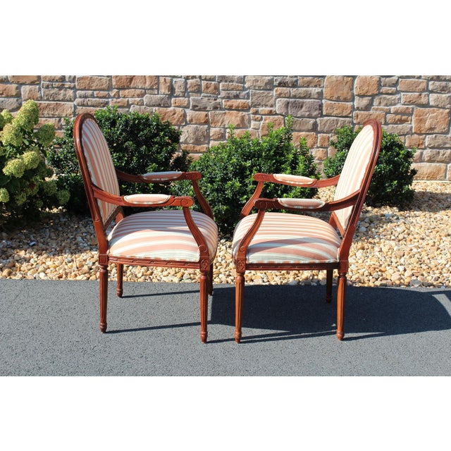 French Ethan Allen Louis XVI Style Armchairs With Silk Upholstery—A Pair For Sale - Image 3 of 18