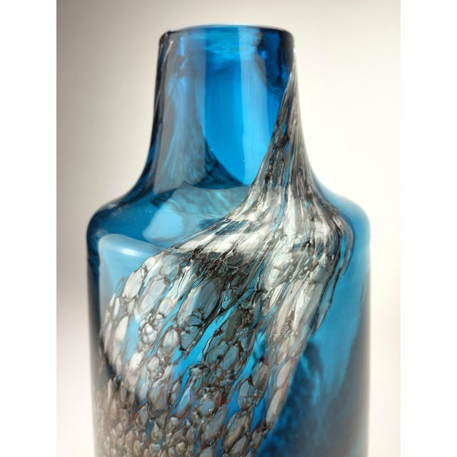 Large Blue Glass Vase with Florida Decor by Heinrich Loffelhardt for Schott-Zwiesel, 1970 For Sale - Image 6 of 11