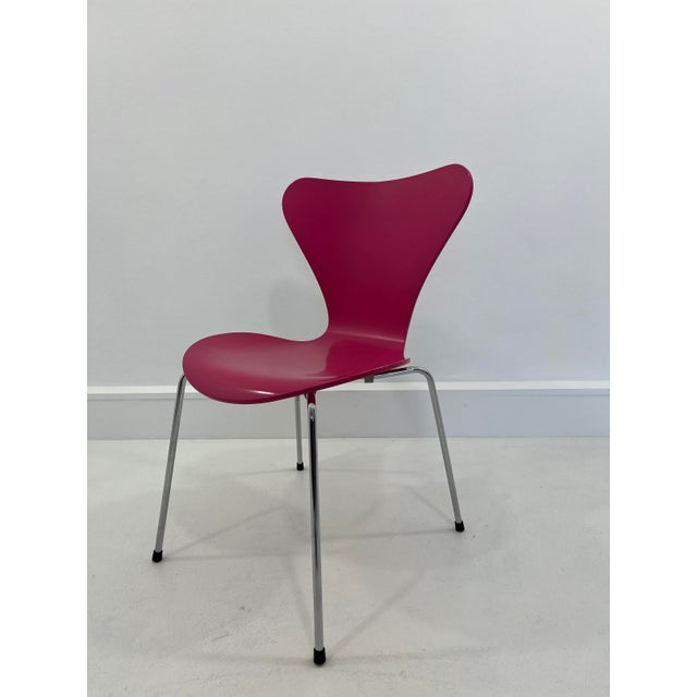 1970s Model 3107 Chair by Arne Jacobsen, 1980s For Sale - Image 5 of 11