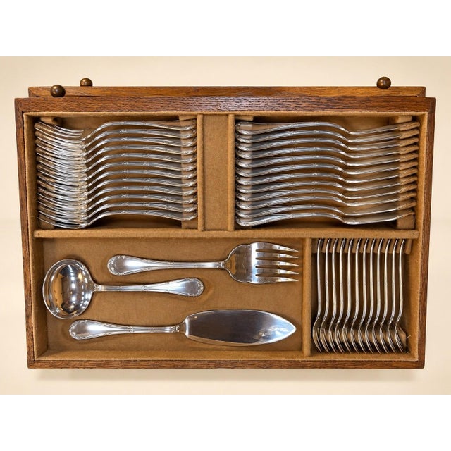 Flatware Set with Ribbons Pattern and Silver-Plated Metal Oak Box from Christofle, 1970s, Set of 133 For Sale - Image 4 of 7