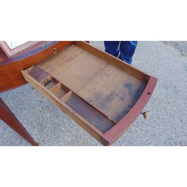 Hepplewhite 18th Century George III Hepplewhite Mahogany Dressing Table For Sale - Image 3 of 10