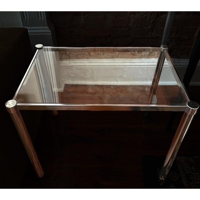 Pair of Vintage Milo Baughman Style Tubular Chrome and Glass Side Tables For Sale - Image 4 of 5