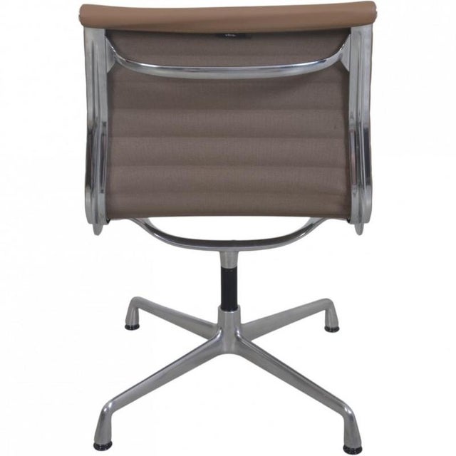 Beige Vintage EA103 Chairs in Beige Leather by Charles Eames, 2019, Set of 4 For Sale - Image 8 of 18