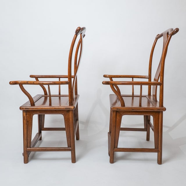 Pair of Chinese Ming-Style Horseshoe Armchairs in Solid Elm, Mid-20th Century For Sale - Image 4 of 16