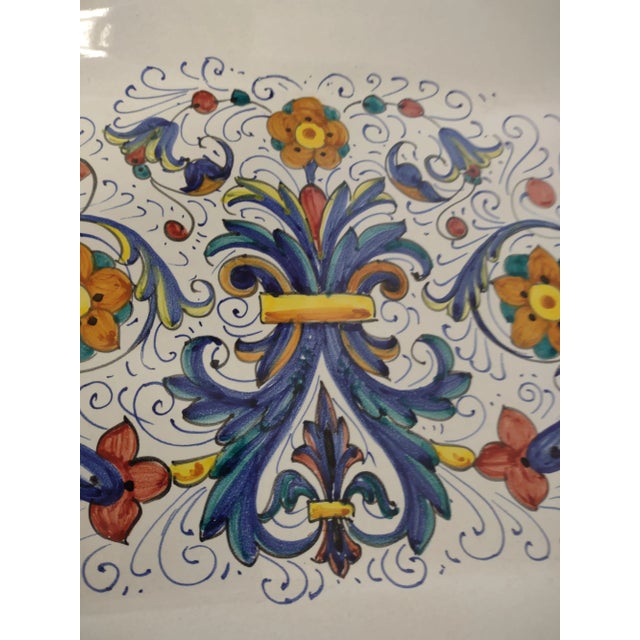 Beautiful Rustic Ceramic platter by the famous Deruta Pottery of Italy. Excellent condition and quality.