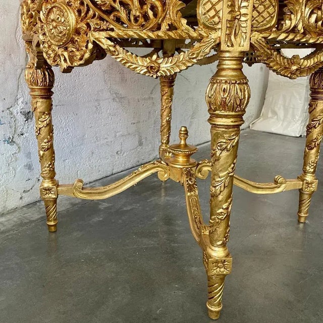 Baroque Grand French Baroque Round Coffee Table – Beige Marble Top With Ornate Gold Leaf Details For Sale - Image 3 of 7