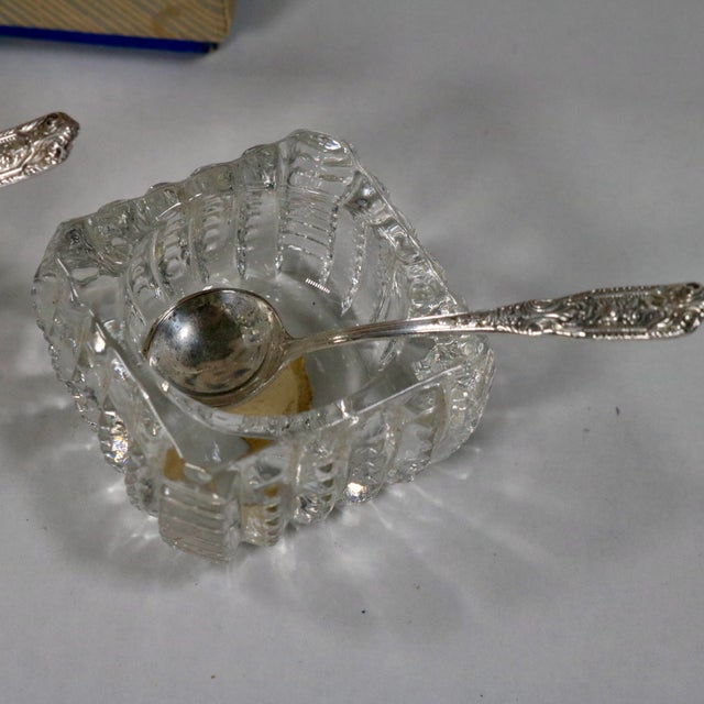 Traditional 1940's Westmorland Salt Dips and Sterling Silver Salt Spoons Milburn Rose - Set of 3 For Sale - Image 3 of 10