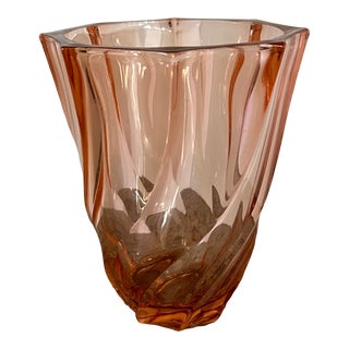 Vintage Pink Swirl Vase For Sale