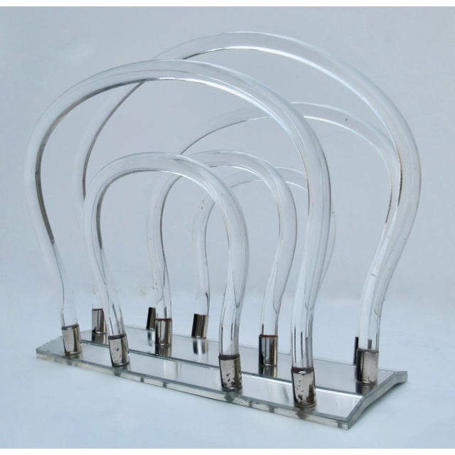 Mid-Century Modern Vintage C.1960's Mid-Century Dorothy Thorpe Tubular Lucite & Chrome Magazine Rack For Sale - Image 3 of 12