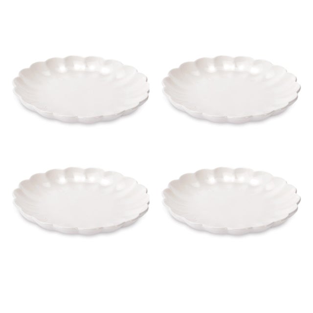 Kenneth Ludwig Chicago White Scalloped Stoneware Dessert Plate (Set of 4) For Sale - Image 4 of 4