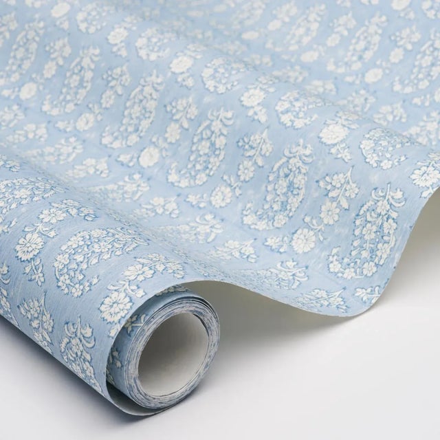 Schumacher SAMPLE - Schumacher Arita Block Print Wallpaper In Cornflower For Sale - Image 4 of 4