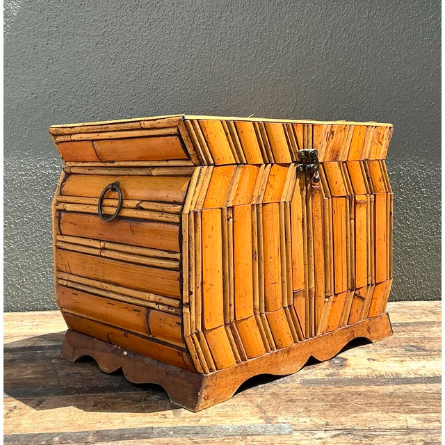 Late 20th Century Vintage Faceted Rattan Box For Sale - Image 5 of 12