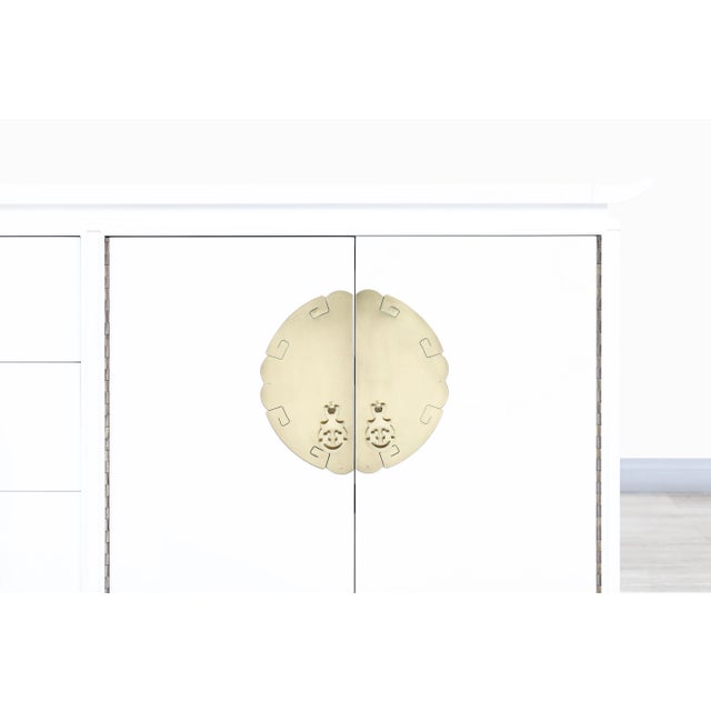 Vintage Hollywood Regency White Lacquer and Brass Credenza, 1950s For Sale - Image 10 of 12