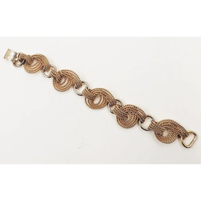 Vintage 1950s Napier Goldtone Loops Bracelet For Sale In Philadelphia - Image 6 of 8