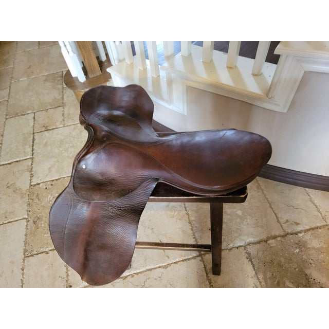 Vintage Barnsby English Leather Saddle For Sale - Image 4 of 12