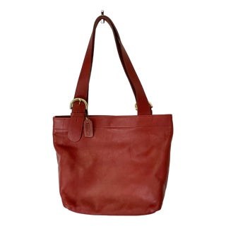 1996 Vintage Boho Chic Coach Soho Lafayette Red Leather Tote, F6h-4140. For Sale