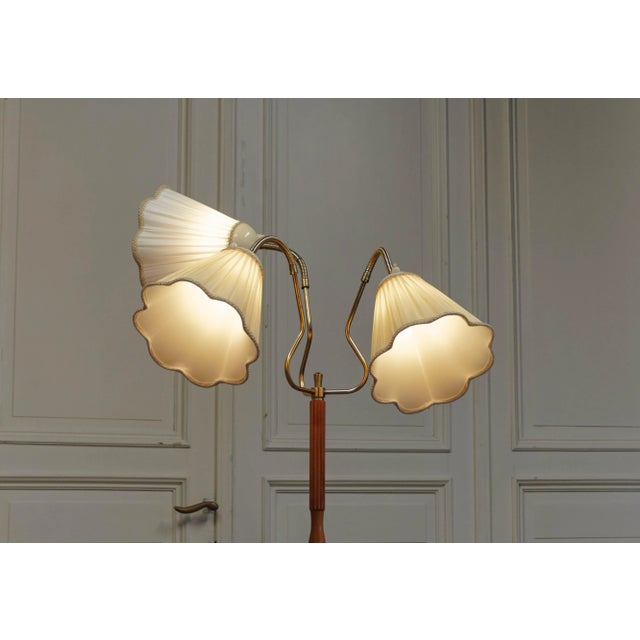 Wood Model 236 Floor Lamp attributed to Orsjö, Sweden, 1950s For Sale - Image 7 of 9