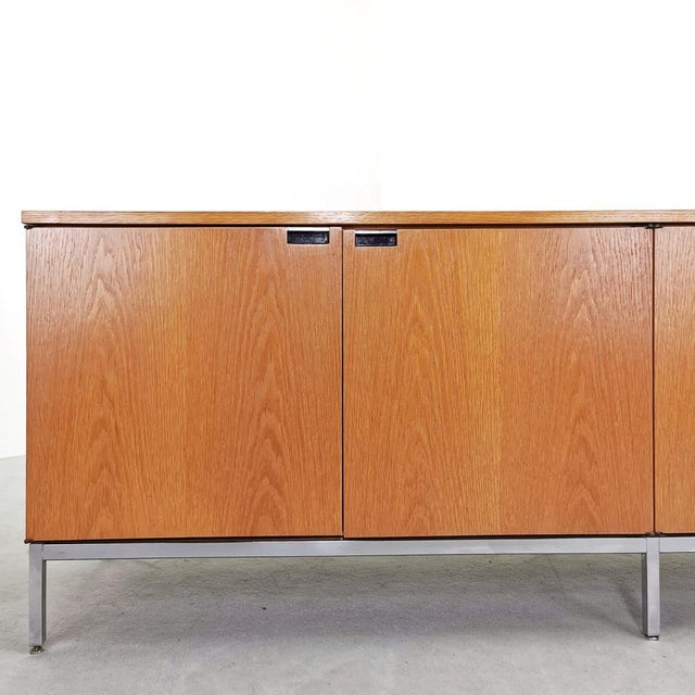 Credenza by Florence Knoll Bassett for Knoll Inc. / Knoll International, 1970s For Sale - Image 4 of 15