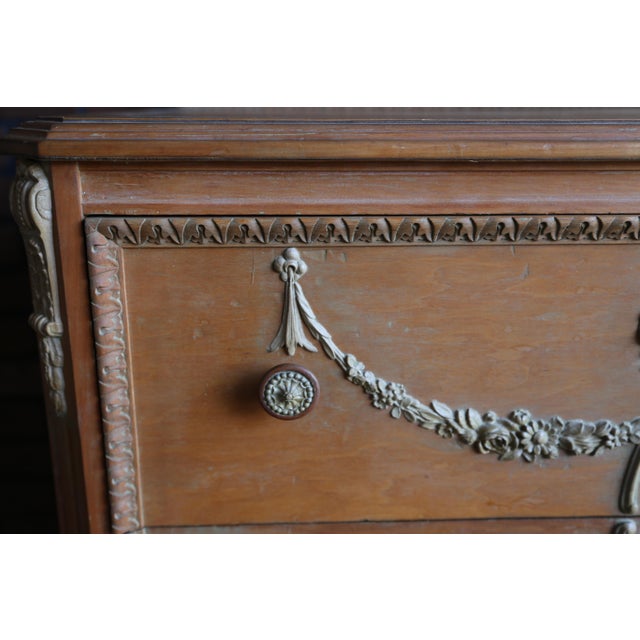 Sligh-Lowry Furniture Co. Vintage French Style Highboy Dresser For Sale - Image 4 of 11