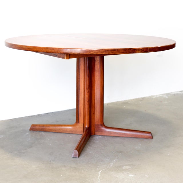1950s Danish Rosewood Dining Table W/ 2 Leaves For Sale - Image 9 of 18