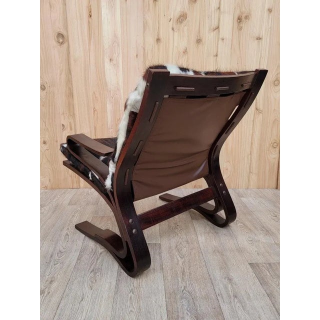 Mid Century Modern Danish Rosewood Siesta Chair by Ingmar Relling Newly Reupholstered in Cowhide For Sale - Image 4 of 9