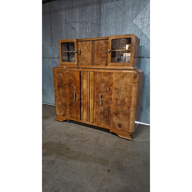 Mid-Century Modern Art Deco Bar Cabinet in Walnut For Sale - Image 3 of 14