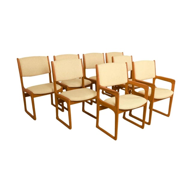 Mid-Century Modern 1970s Mid Century Modern Sculpted Teak Chairs Benny Linden - Set of 8 For Sale - Image 3 of 12