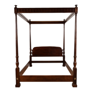 Henredon Georgian Carved Mahogany Four-Poster Queen Size Canopy Bed
