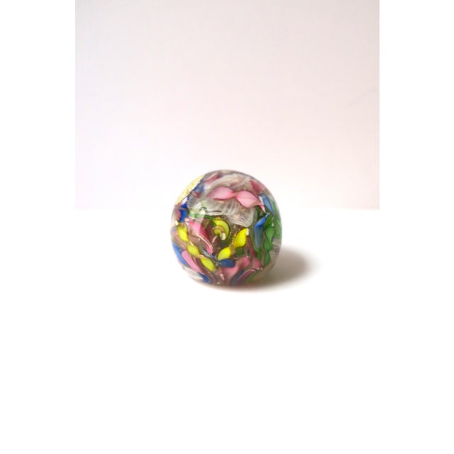 Fratelli Toso Italian Murano Art Glass Sphere Paperweight For Sale - Image 4 of 9