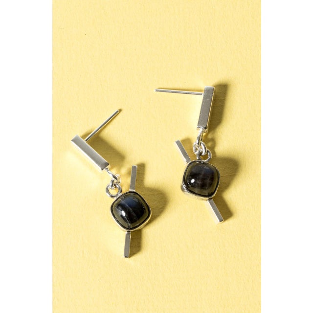 Silver earrings with spectrolite stones by Claës Giertta. Cool brutalist design with a spiky look. Weight 6 grams.