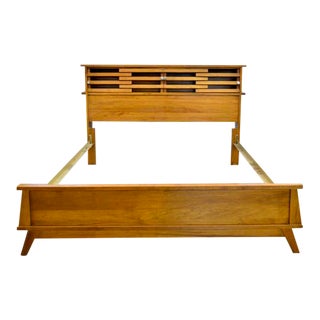 1950s Mid Century Modern Wooden Bedframe For Sale