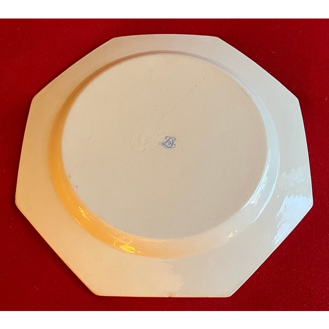 19th Century Antique 19th Century French Montereau Creamware Octagonal Plate Decorated With Silhouettes For Sale - Image 5 of 7