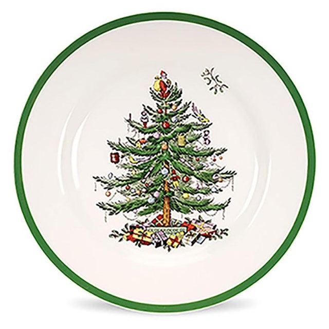 Celebrate the holidays in classic style with this beautiful set of 8 vintage earthenware dinner plates by Spode in the...